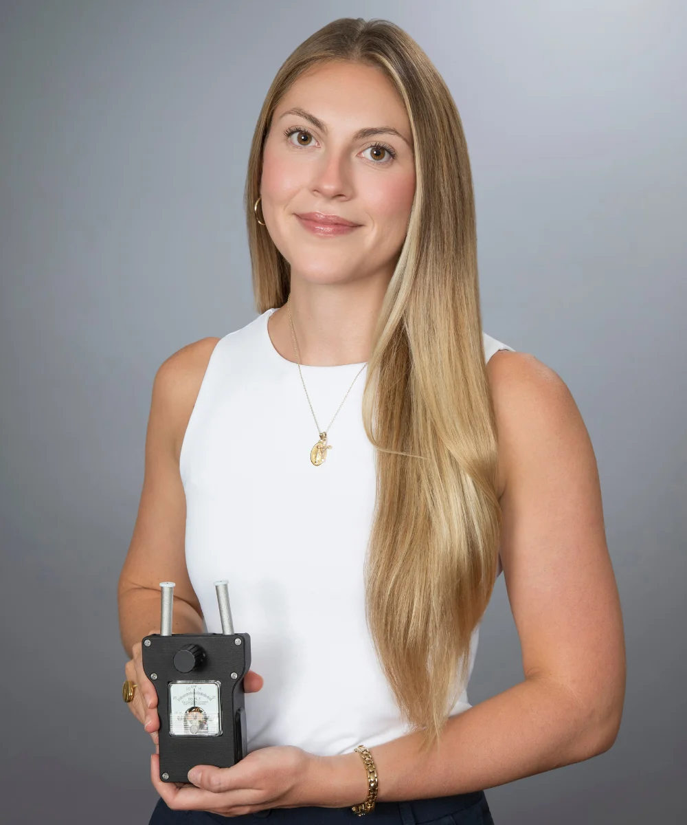 Meet Isabella Saires